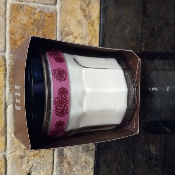Mrs Meyer's Candle - Picture 2 of 3